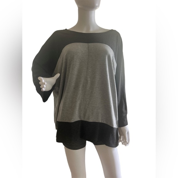 Tahari Sport Crew Neck Top Colorblock Womens - Picture 2 of 5